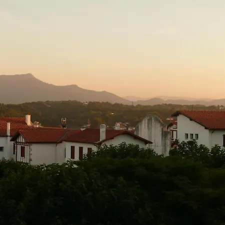 アパート Infinity View *